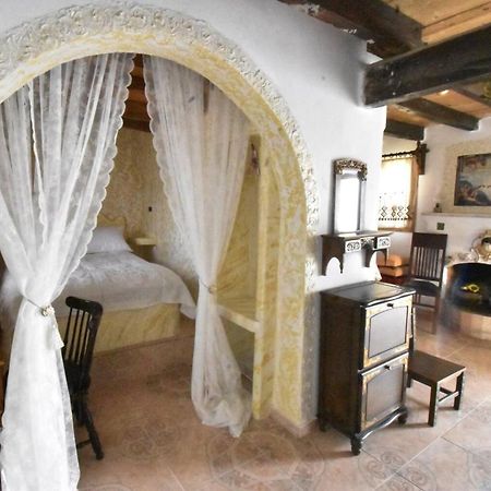 Lakena Traditional House Menetai Экстерьер фото