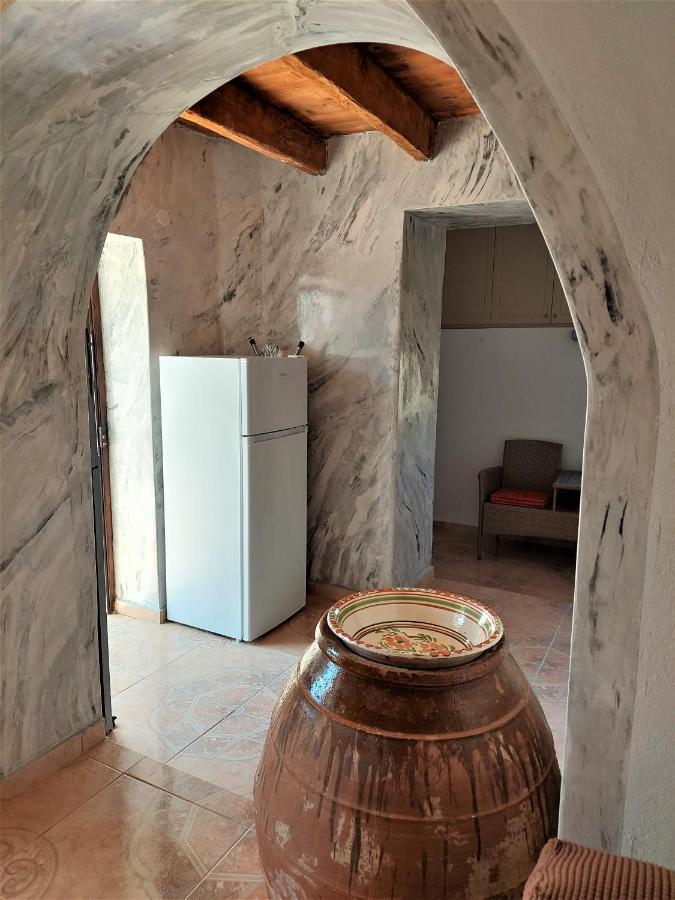 Lakena Traditional House Menetai Экстерьер фото