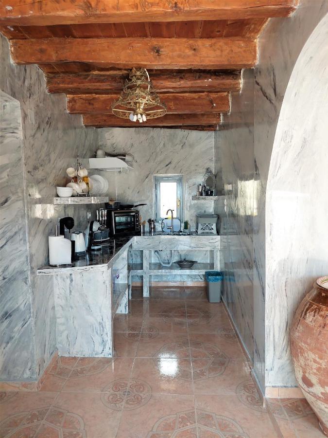 Lakena Traditional House Menetai Экстерьер фото